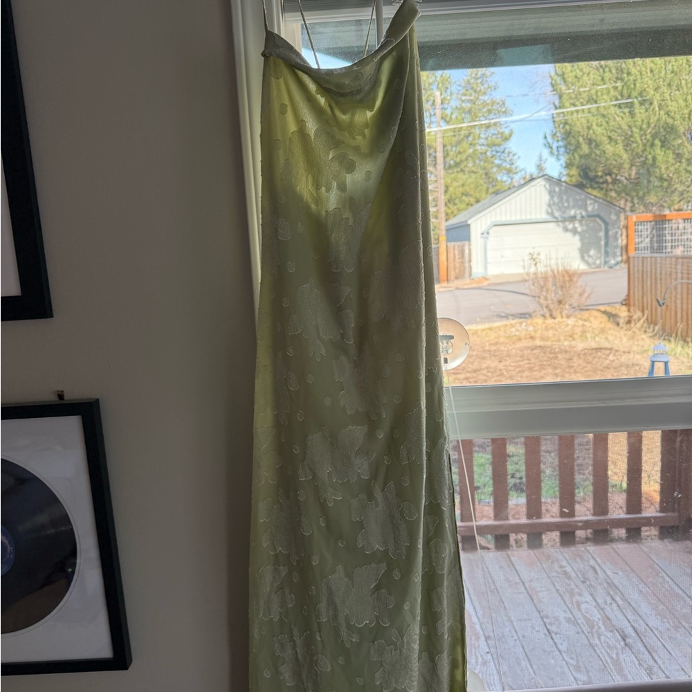 Elegant Green Floral Cowl Neck High Slip Midi Dress